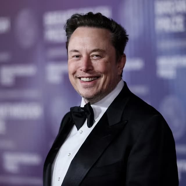 La greffe de cheveux d’Elon Musk : Comment a-t-il restauré sa chevelure&nbsp;?