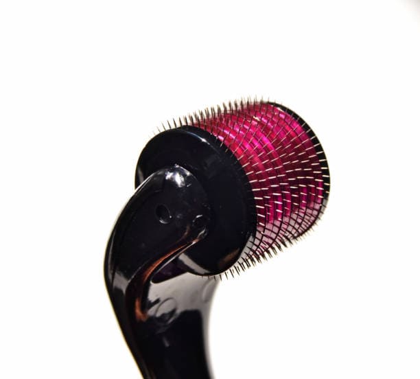 Comment utiliser un dermaroller pour la pousse des cheveux&nbsp;?